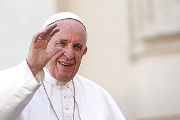 Pope Francis leaving on his Popemobile after his weekly general audience in St. Peter's Square at the Vatican, Rome, Lazio, Italy, Europe