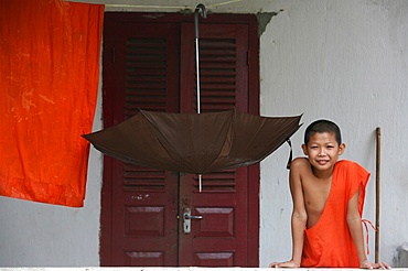 Young Buddhist monk, Luang Prabang, Laos, Indochina, Southeast Asia, Asia