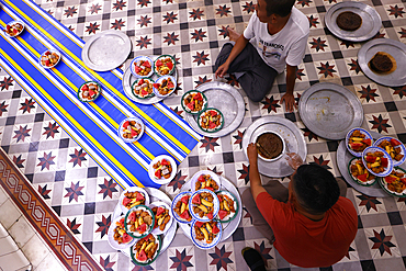 Iftar (Ramadan dinner breaking the day-long fast) at Saigon Mosque, Ho Chi Minh City, Vietnam, Indochina, Southeast Asia, Asia