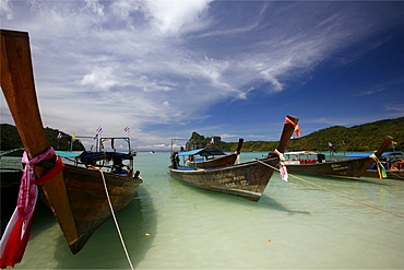 Long tail taxis in a small bay of the Krabi Gulf, Thailand, Southeast Asia, Asia