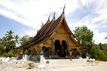 Sightseeing at the Royal Temple of Luang Prabang, Laos, Indochina, Southeast Asia, Asia