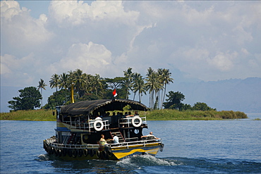 Cruising on Lake Toba, Sumatra, Indonesia, Southeast Asia, Asia