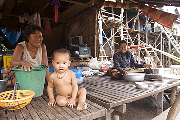 A family in the village of Kompong Phluk, on Tonle Sap lake, close to Siem Reap, Cambodia, Indochina, Southeast Asia, Asia