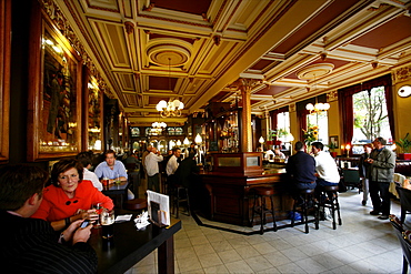 The Cafe Royal, great pub of Old Edinburgh, Edinburgh, Lothian, Scotland, United Kingdom, Europe