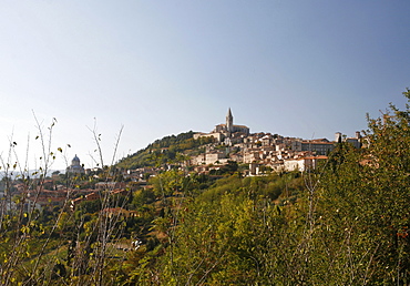 The town of Todi, south of Perugia, Umbria, Italy, Europe