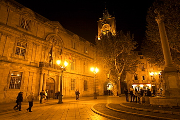 The Hotel de Ville in the historical center of Aix-en-Provence, Provence, France, Europe