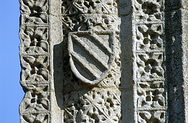 Detail of shield on south east side, Eleanor Cross, Geddington, Northamptonshire, England, United Kingdom, Europe