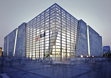 The Italian Pavilion at night fall at the Shanghai World Expo 2010, architects Giampaolo Imbrighi, Shanghai, China, Asia