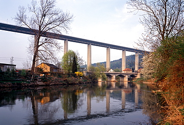 Old railway and new autobahn bridges over the Werra River, Horschel, Eisenach, Thuringen, Germany, Europe