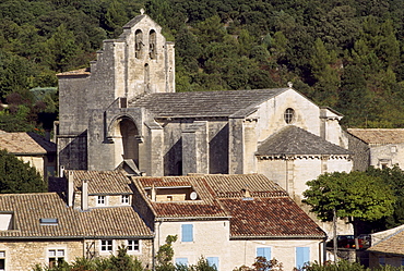 Romanesque church, St. Restitut, Provence, France, Europe