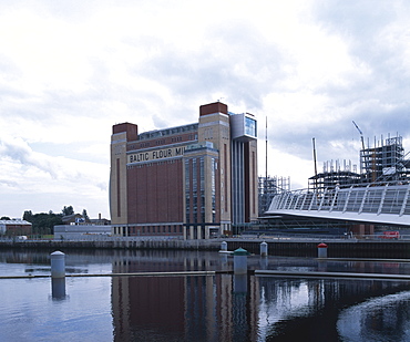 The Baltic Centre for Contemporary Art, architects Ellis Williams, formerly the Baltic Flour Mill, Gateshead, Tyne and Wear, England, United Kingdom, Europe