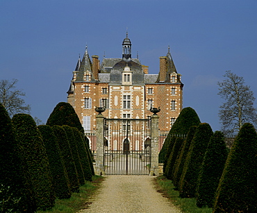 La Ferte Imbault Chateau built in 1627, Sologne Region, Loire, France, Europe