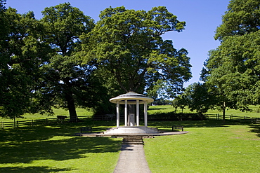 Monument on the site of the signing of the Magna Carta in 1215, Runnymede, Surrey, England, United Kingdom, Europe