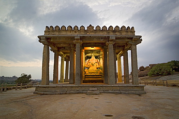 Vittala temple, Vijayanagara, UNESCO World Heritage Site, Hampi, Karnataka, India, Asia