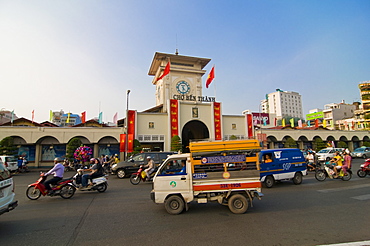 The central market of Ho Chi Minh City (Saigon), Vietnam, Indochina, Southeast Asia, Asia