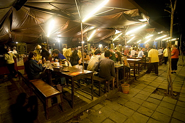 Night shot of food stalls, Hoi An, Vietnam, Indochina, Southeast Asia, Asia