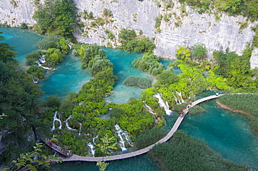 View over a footbridge in the lower Plitvice Lakes National Park, UNESCO World Heritage Site, Croatia, Europe