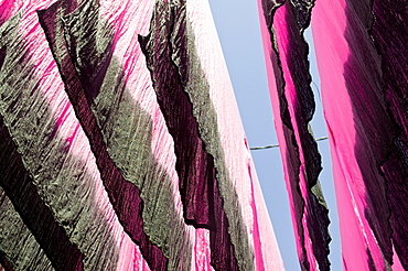 Coloured sheets in the souk, Marrakech, Morocco, North Africa, Africa