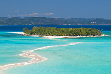 View above a sand bank linking the two little islands of Nosy Iranja near Nosy Be, Madagascar, Indian Ocean, Africa