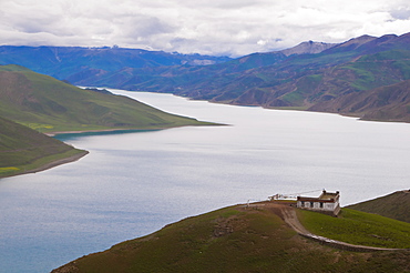 View over Yamdrok Lake one of the three largest sacred lakes in Tibet, Tibet, China, Asia