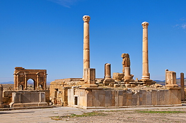 The Roman ruins, Timgad, UNESCO World Heritage Site, Algeria, North Africa, Africa