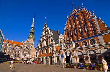 The house of the Blackheads and St. Peters church at the Latvian Riflemen Square (Latviesu strelnieku laukums), Riga, Latvia, Baltic States, Europe