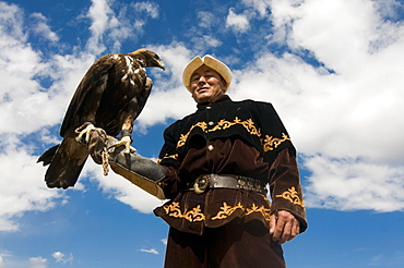 Man with his goshawk, Kyrgyzstan, Central Asia, Asia