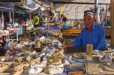 Spices for sale at market stand, Osh, Kyrgyzstan, Central Asia, Asia