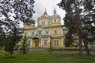 The magnificent Cathedral of the Holy Ascension, Almaty, Kazakhstan, Central Asia, Asia