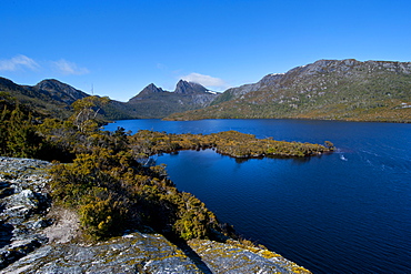 Dove Lake and Cradle Mountain, Cradle Mountain-Lake St. Clair National Park, UNESCO World Heritage Site, Tasmania, Australia, Pacific 