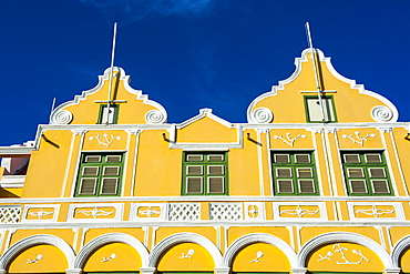 The colourful Dutch houses at the Sint Annabaai in Willemstad, UNESCO World Heritage Site, Curacao, ABC Islands, Netherlands Antilles, Caribbean, Central America