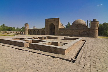 Medressa i-Kuhna, near Dushanbe, Hissar, Tajikistan, Central Asia