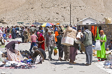 Afghan market in Ishkashim, on the border of Tajikistan and Afghanistan, Tajikistan, Central Asia, Asia