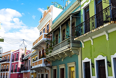 Colourful buildings in the old town of San Juan, UNESCO World Heritage Site, Puerto Rico, West Indies, Caribbean, Central America
