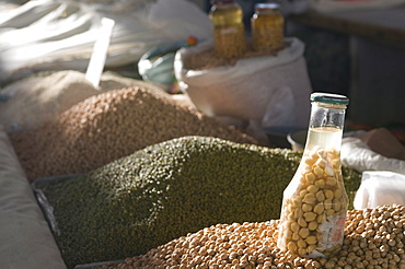 Pulses at market, Samarkand, Uzbekistan, Central Asia, Asia