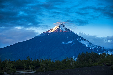 Tolbachik volcano at sunset, Kamchatka, Russia, Eurasia 