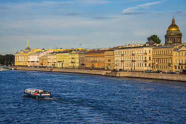 City center of St. Petersburg from the Neva River at sunset with St. Isaac Cathedral in the background, St. Petersburg, Russia, Europe 