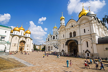 Archangel and Assumption Cathedral on Sabornaya Square, The Kremlin, UNESCO World Heritage Site, Moscow, Russia, Europe 