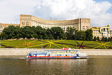 River cruise ship on the Moskva River (Moscow River), Moscow, Russia, Europe