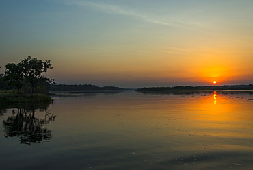 Sunrise over the Nile in the Murchison Falls National Park, Uganda, East Africa, Africa