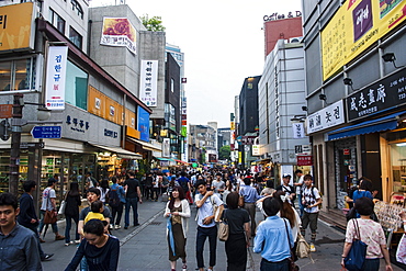 Insadong-gil shopping district, Seoul, South Korea, Asia