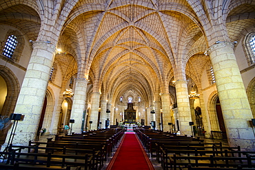 Interior of the Cathedral Primada de America, Old Town, UNESCO World Heritage Site, Santo Domingo, Dominican Republic, West Indies, Caribbean, Central America