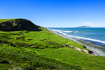 Te Waewae Bay, along the road from Invercargill to Te Anau, South Island, New Zealand, Pacific 