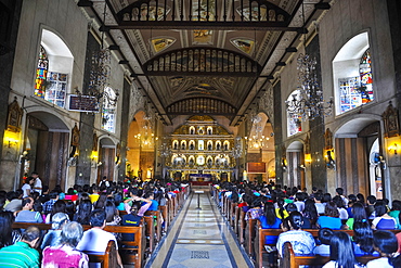 Easter Procession in the Basilica de Minore del Santo Nino, Cebu City, Cebu, Philippines, Southeast Asia, Asia