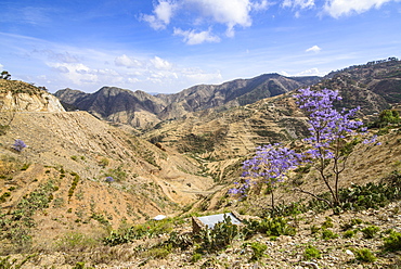 Mountain scenery along the road from Massawa to Asmara, Eritrea, Africa