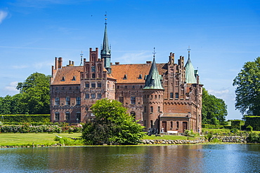 Pond in front of Castle Egeskov, Denmark, Scandinavia, Europe