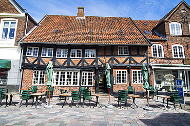 Outdoor restaurant in Ribe, Denmark's oldest surviving city, Jutland, Denmark, Scandinavia, Europe