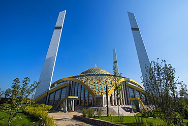 Haja Aymani Kadyrova Mosque in Argun, Chechnya, Caucasus, Russia, Europe