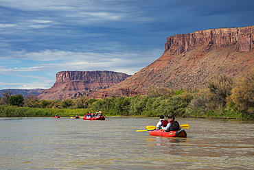 Kayaking and rafting down the Colorado River, Castle Valley near Moab, Utah, United States of America, North America