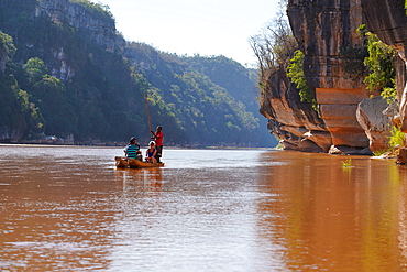 Pirogue excursion along Manambolo river crossing Tsingy de Bemaraha National Park, Melaky Region, Western Madagascar, Africa